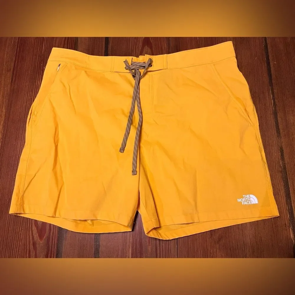 North Face‎ Class V Ripstop Board Shorts in Summit Gold